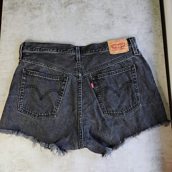 Levi's 501 Distressed Denim Shorts Women's 31 Waist Black Button Fly High Rise - Picture 5 of 13